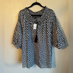 Black and White Top NWT